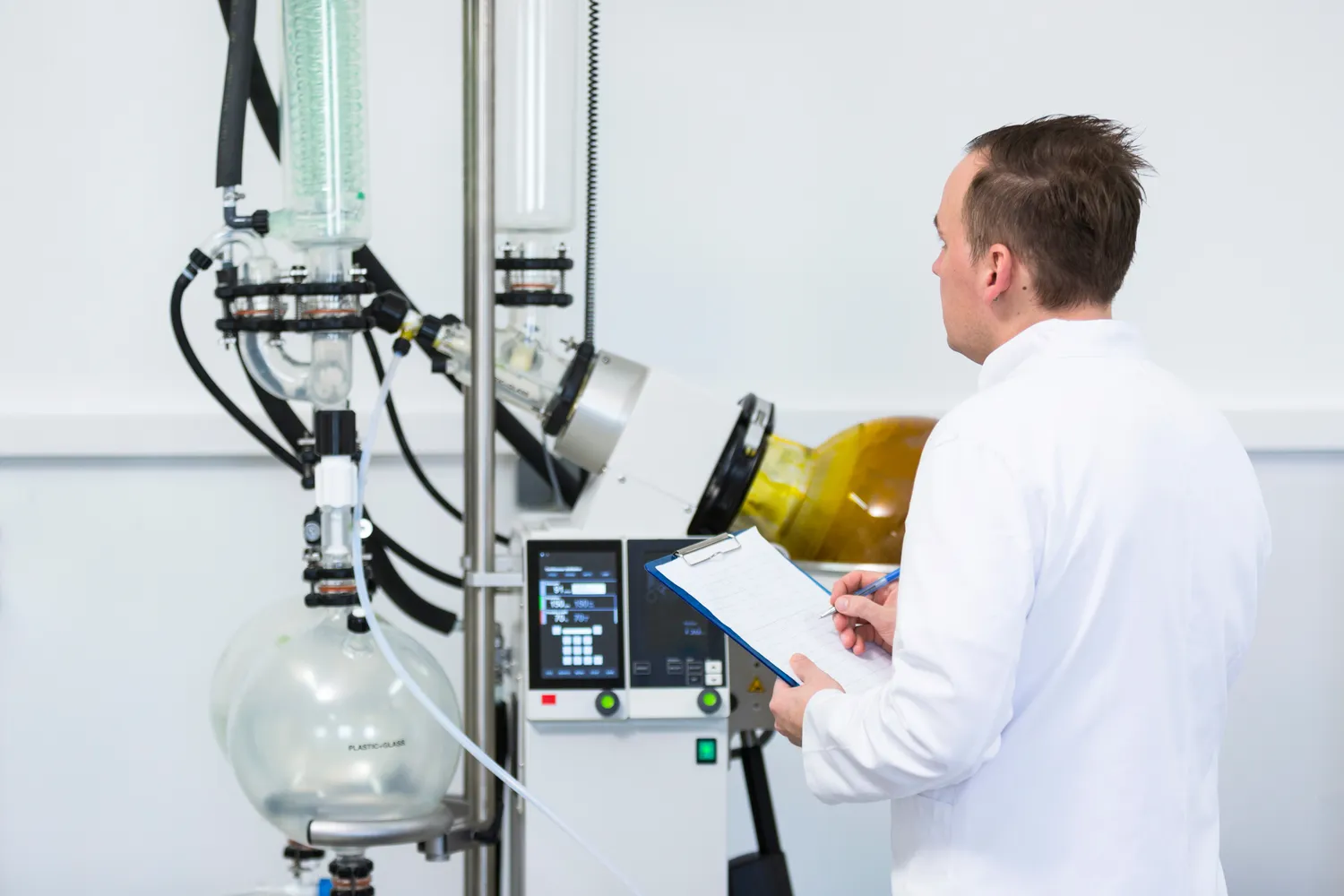 Destylarka rozpuszczalników zastosowanie w przemyśle